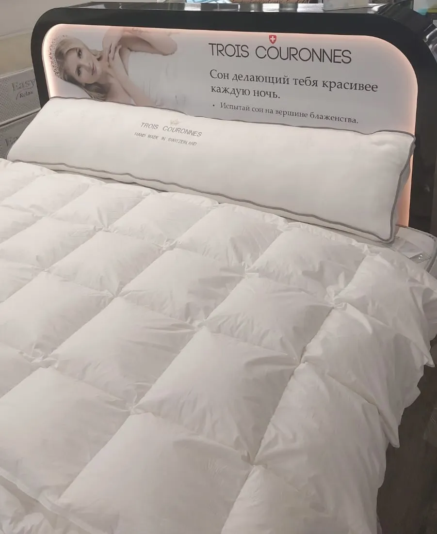 Pernă trois couronnes headboard deco pillow