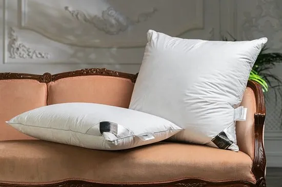 Pernă trois couronnes royal wild duck down medium