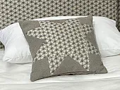 В корзине Декоративная подушка Star Target