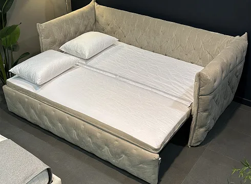 Patul alfabed club p cu locul de dormit extensibil disponibil bravo