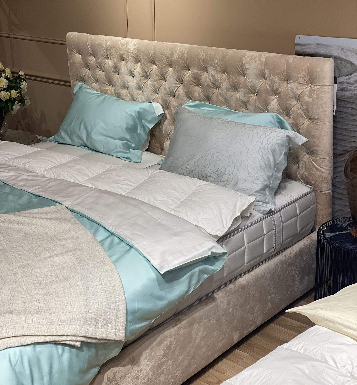 ALFABED VISION Сristale Swarovski Patul Cu Mecanism De Ridicare (Set de masa oglinda pat)6