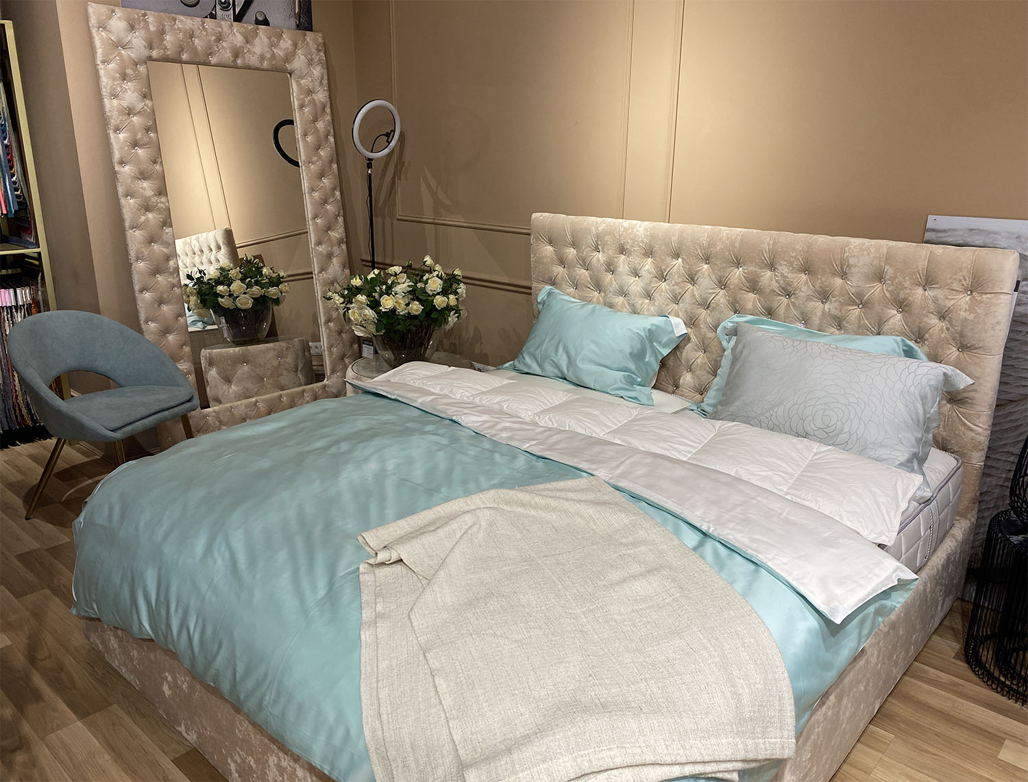 ALFABED VISION Сristale Swarovski Patul Cu Mecanism De Ridicare (Set de masa oglinda pat)8