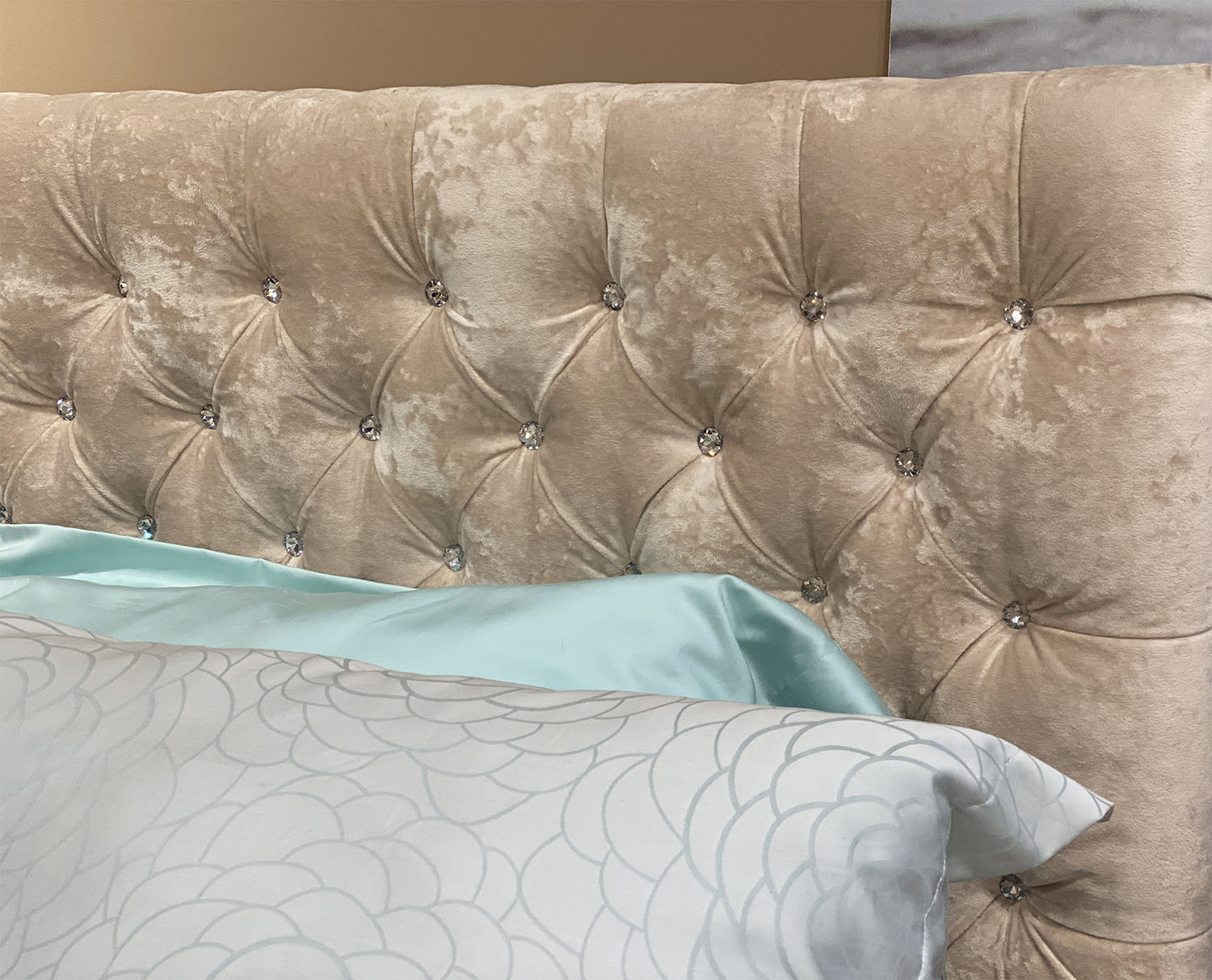 ALFABED VISION Сristale Swarovski Patul Cu Mecanism De Ridicare (Set de masa oglinda pat)2