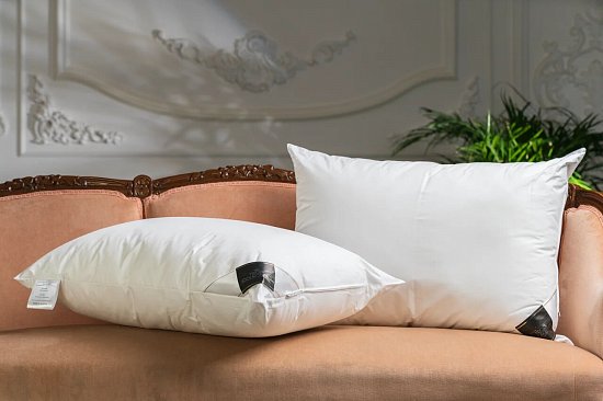 Pernă Trois Couronnes Revival OmniFace Pillow1