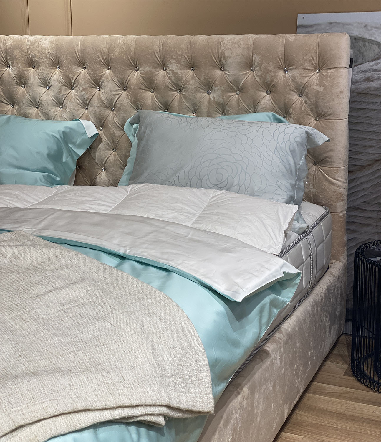 ALFABED VISION Сristale Swarovski Patul Cu Mecanism De Ridicare (Set de masa oglinda pat)4