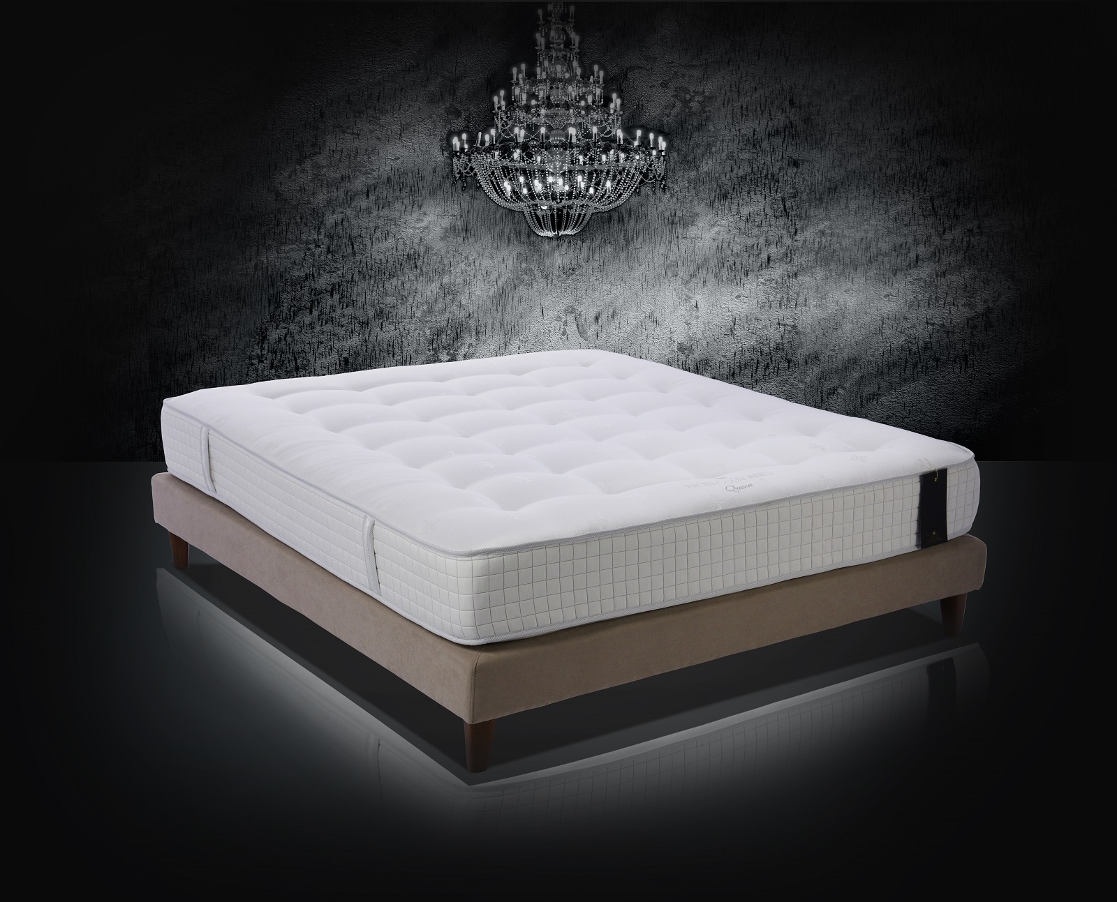 Saltea trois couronnes queen