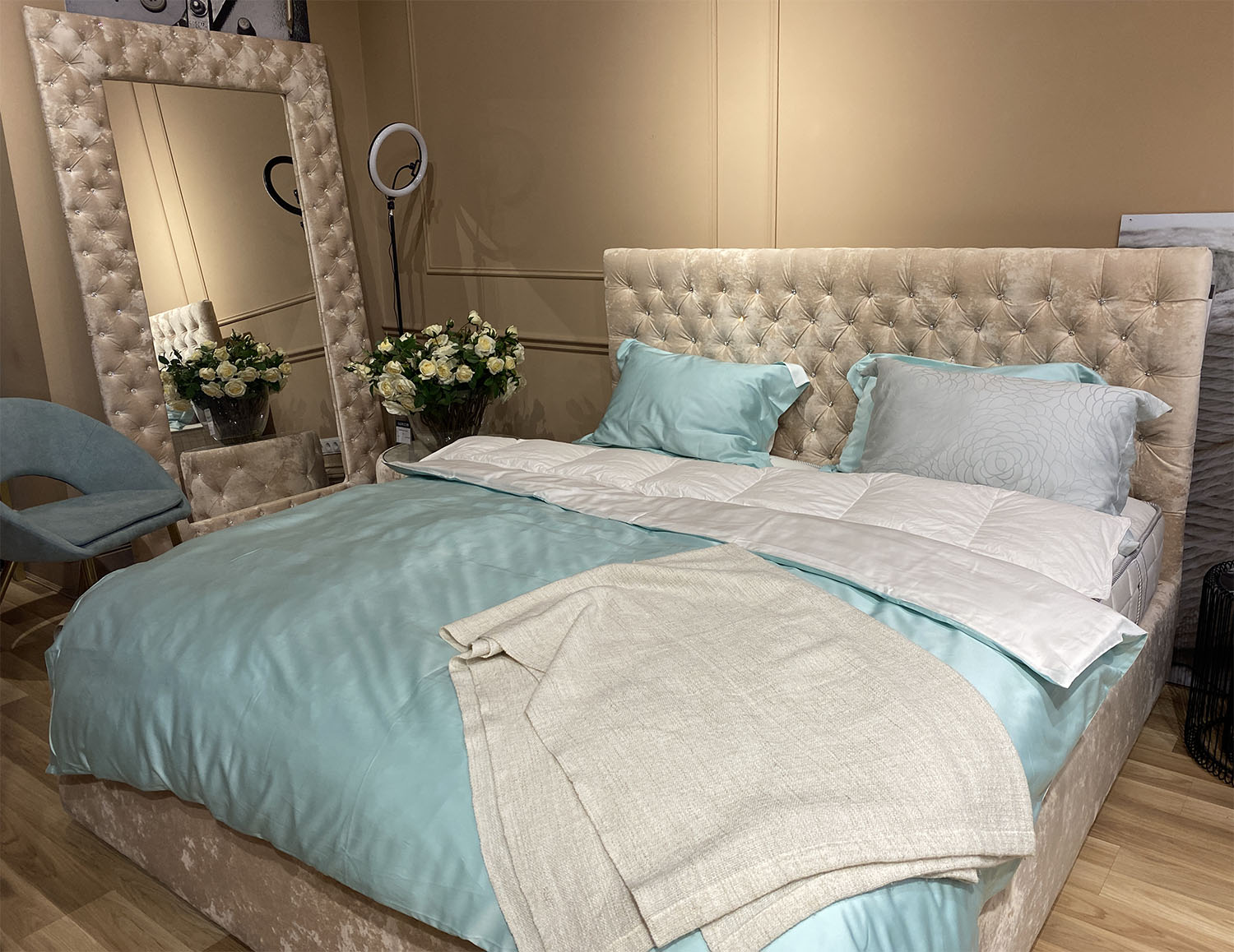 ALFABED VISION Сristale Swarovski Patul Cu Mecanism De Ridicare (Set de masa oglinda pat)7