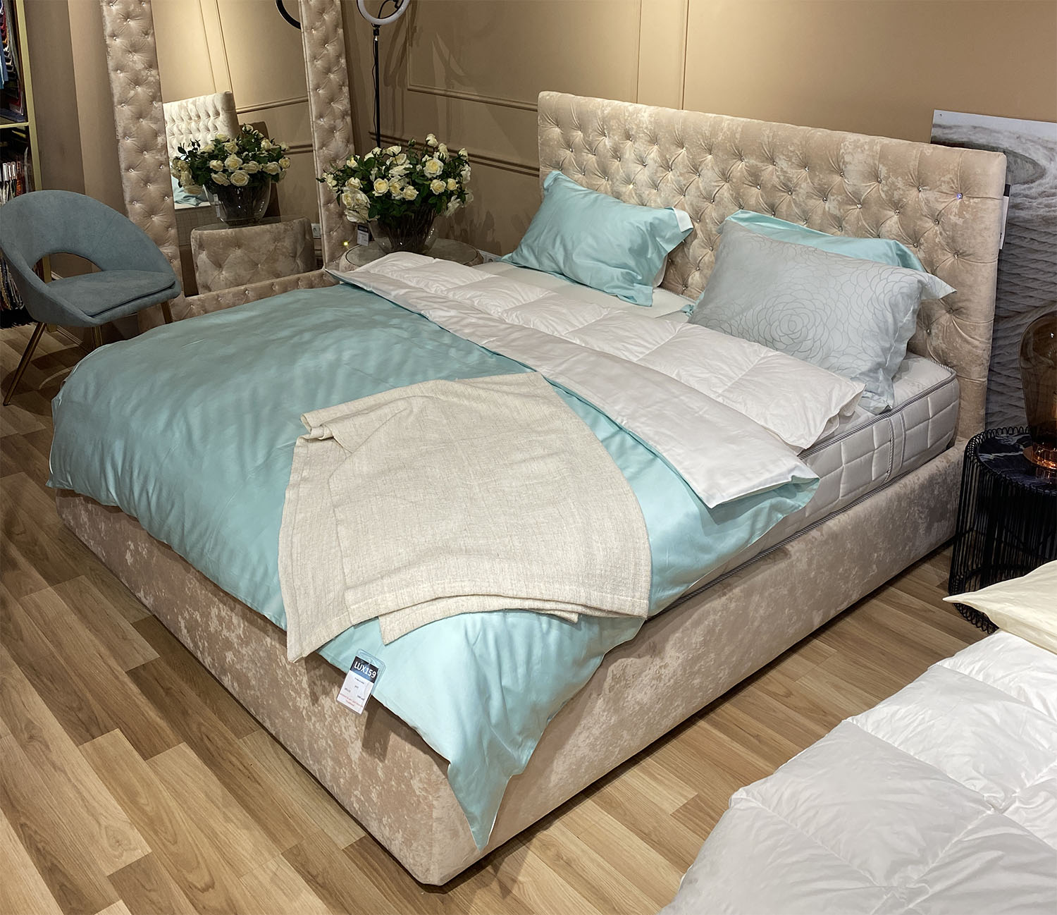 ALFABED VISION Сristale Swarovski Patul Cu Mecanism De Ridicare (Set de masa oglinda pat)9