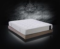 Saltea trois couronnes queen