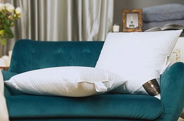 Подушка Trois Couronnes Duchess Cosy